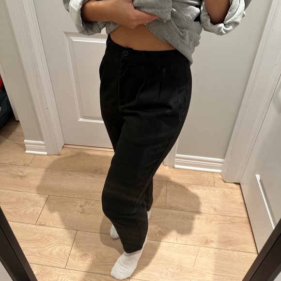 American Apparel women’s twill pleated pants - Picture 3 of 6